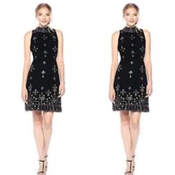 Adrianna Papell Black Sleeveless Velvet - Picture 1 of 4